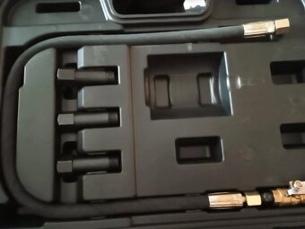 Pheumatický stahovák vstřikovačů - 2