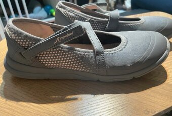 Dívčí baleríny velikost 37 - 2