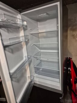 Prodam Ledničku s mrazákem HISENSE - 2