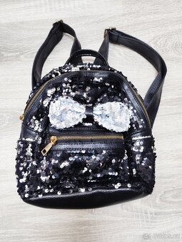 Batůžek s flitry - 2