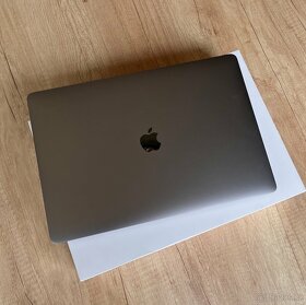Apple Macbook Pro 15" (2016) super stav - 2