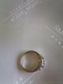 Zlatý prsten s diamanty a safíry - 2