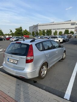 Hyundai i30 CW 1.4 CVVT, 80kW, 2011 – 125tis. km – 40 000 Kč - 2