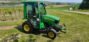 Traktor John Deere 2320 - 2