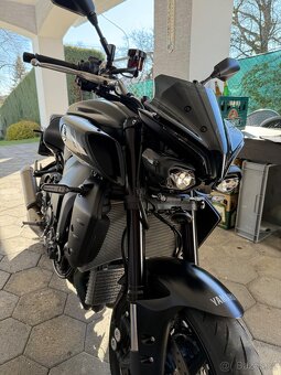 Yamaha mt 10 zánovní - 2