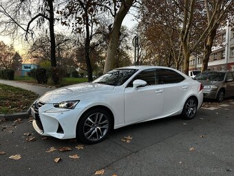Lexus IS300h, 2018, 2.5 Hybrid 164 kW, 140t. km – TOP výbava - 2
