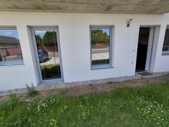 Hýskov, 2+kk, předzahrádka, sklep, 2xpark.stání - 2