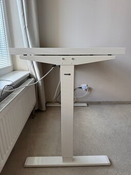 Elektricky výškově nastavitelný stůl - 2