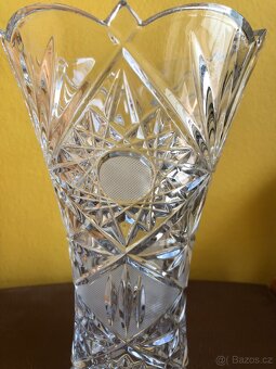 Broušená váza výška 25 cm, horní průměr 15 cm - 2
