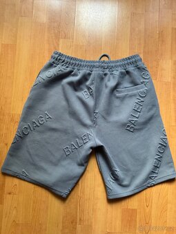 Panske kratasy Balenciaga - 2