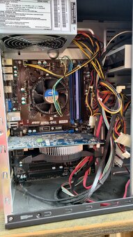 Prodám PC s CPU i3-3240 + monitor - 2