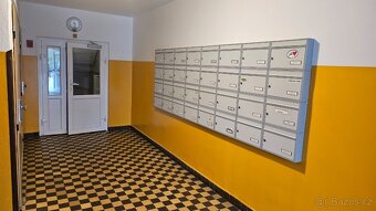 Vimperk–družstevní byt 3+1 s výhledem do přírody, parkování - 2