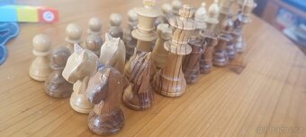 Akatove sachove figurky - 2