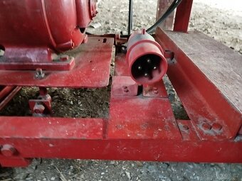 štípačka dřeva - 2