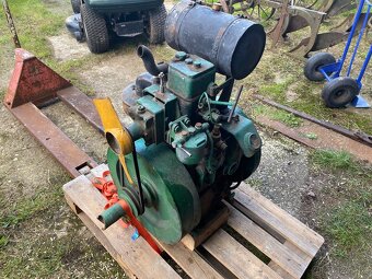 Stabilní motor Slavia 1S100 - 2