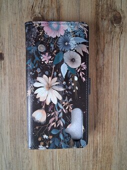 Kryt na telefon - knížka - 2