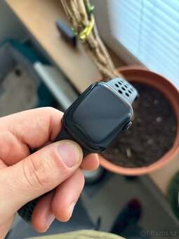Apple Watch 7 41mm Nike verze - 2