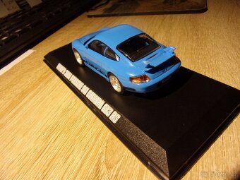 Prodám model Porsche 911 Carrera GT3 RS ze série Rychle a zb - 2