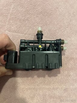 Prodám Land Rover vzduchový ventil podvozku přední - 2
