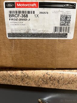 Ford Mustang - třmeny - 2