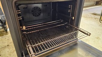 Vestavena trouba Bosch - 2