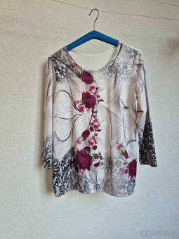 Set dvou dámských halenek s potiskem - 2