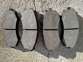 Brzdové destičky Nissan Primera - 2