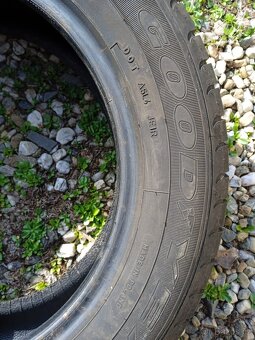 prodám sadu pneu - 2