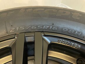 215/65R16 98H - 2
