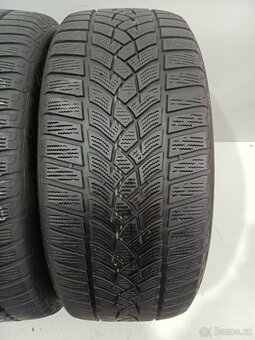 Zimní pneu 215/50/17 GoodYear - 2