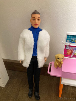 Barbie Mattel + panáček + hrací pult - 2