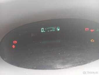 Toyota yaris 1.3,rok 2000, klima,naj 197 000km - 2