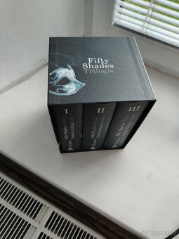 Trilogie padesát odstínů. - 2