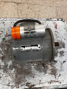 elektromotor 220V / 0,55 kw - 2