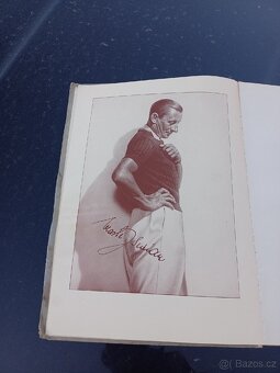 Kniha VESELÉ VYPRÁVĚNÍ DĚTEM VLASTA BURIAN 1942 - 2