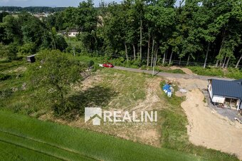 Prodej stavebního pozemku s úžasnými výhledy v Hnojníku o ve - 2