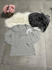 Dámské tričko Guess XL - nové - 2