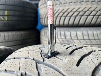 235/45 R18 98V Nokian - 2