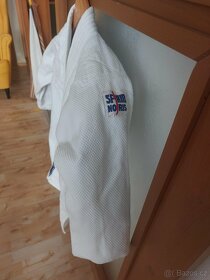 Prodám dětské kimono na Taekwondo, vel 130 - 2