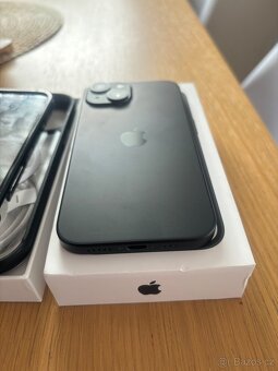 Apple iPhone 15 128GB záruka - 2