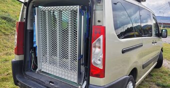 Prodám ZTP Citroen Jumpy, 9 míst, najeto 150tis km. - 2