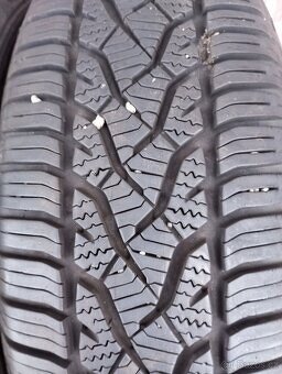 Zimní pneumatiky Barum 2 ks - 195x65R-15. - 2