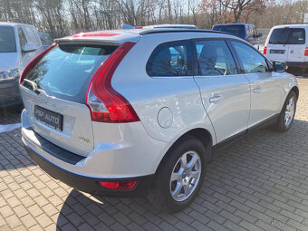 Volvo XC60 2,0 D4 5VÁLEC 120KW MAN 2WD NAVI ČR SPZ SERVISOVA - 2