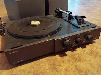 Gramofon Tesla NZC 030 - 2
