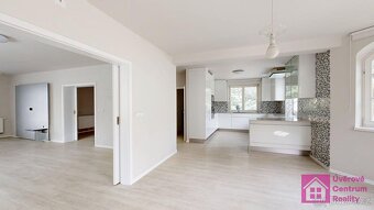 Prodej rodinného domu 5+1, 222 m², zahrada, garáž, Valtice - 2