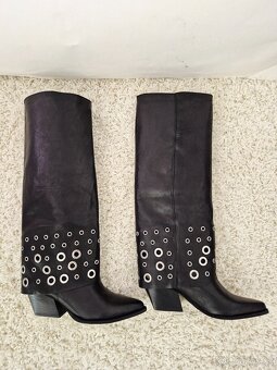 Nové dámské kožené vysoké kozačky, velikost 38 a 39 - 2