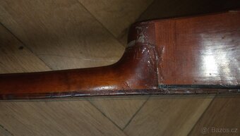 Starší mandolína - 2