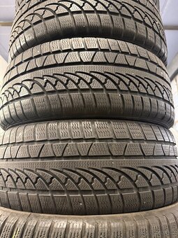 prodám zimní 205/55/16 Petlas - 2