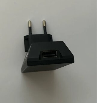 originální nabiječka HTC - 2