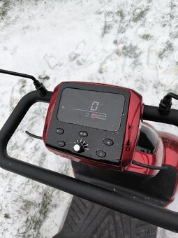 Elektrický invalidní vozík - 2